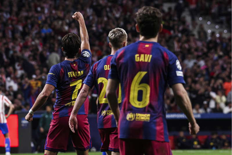 Ferran Torres joins PSG in £42.7m move from Barcelona