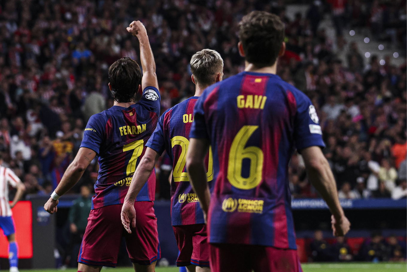 Ferran Torres del Barcelona celebra un gol durante el partido de cuartos de final de la UEFA Champions League contra el Atlético de Madrid en el Metropolitano de Madrid