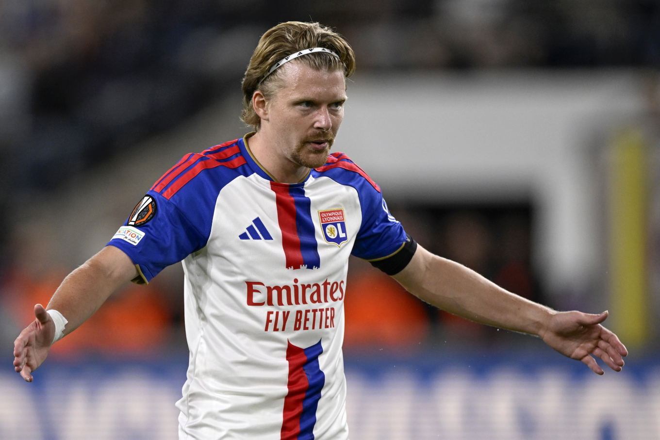 Pavel Šulc del Olympique de Lyon durante el partido de la UEFA Europa League contra el Anderlecht en el Lotto Park de Bruselas