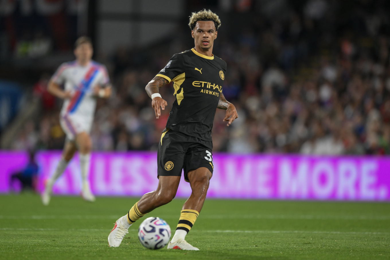 Nico O'Reilly of Manchester City during the Premier League match against Crystal Palace at Selhurst Park in London