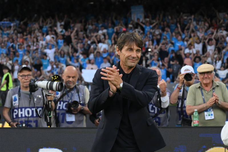 Antonio Conte confirms Napoli exit and blames toxic atmosphere