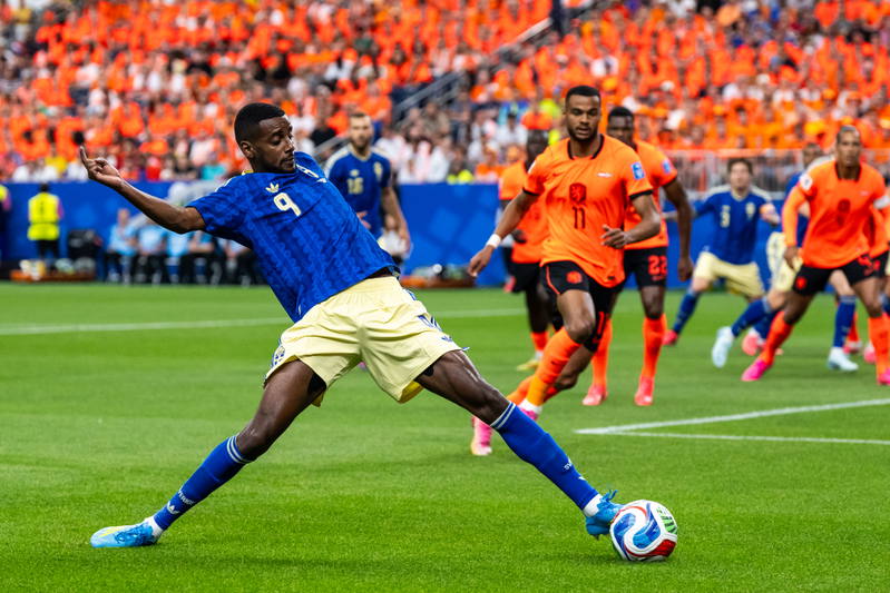 Alexander Isak puts Liverpool behind him as Sweden form improves
