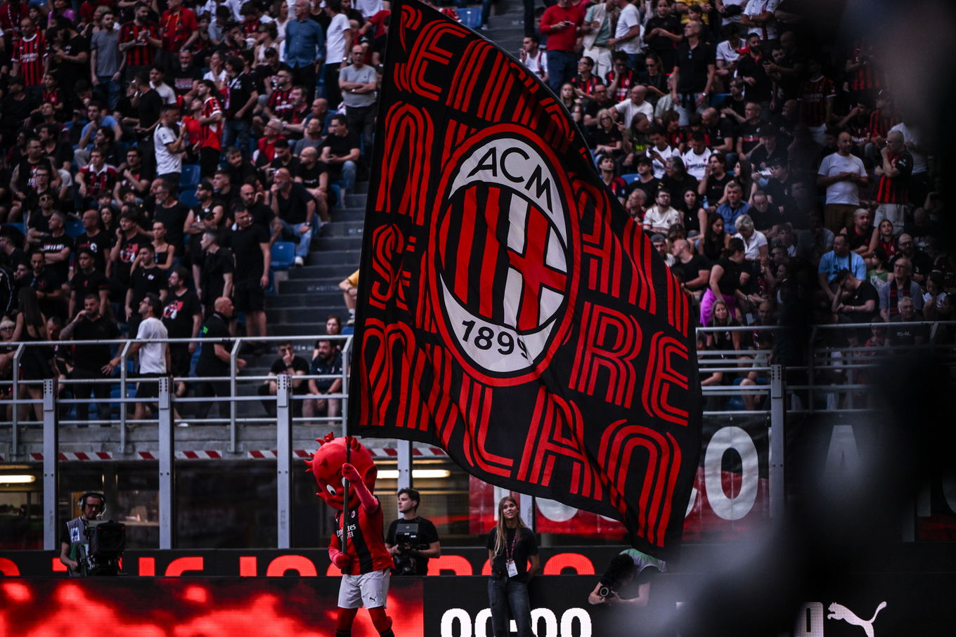 AC Milan supporters during the Serie A match against Cagliari at the San Siro in Milan