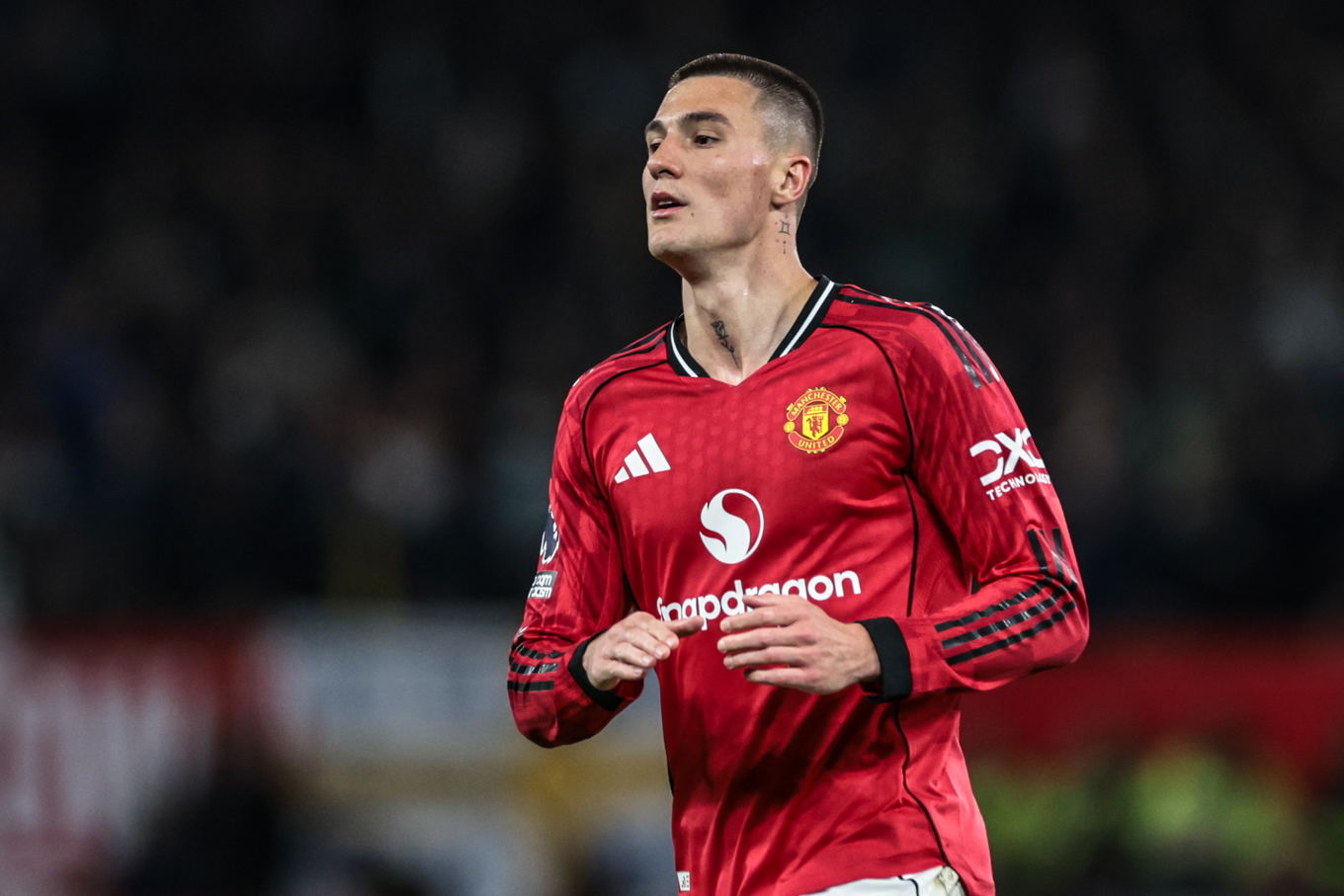 Benjamin Šeško del Manchester United durante el partido de la Premier League contra el Leeds United en Old Trafford, Mánchester
