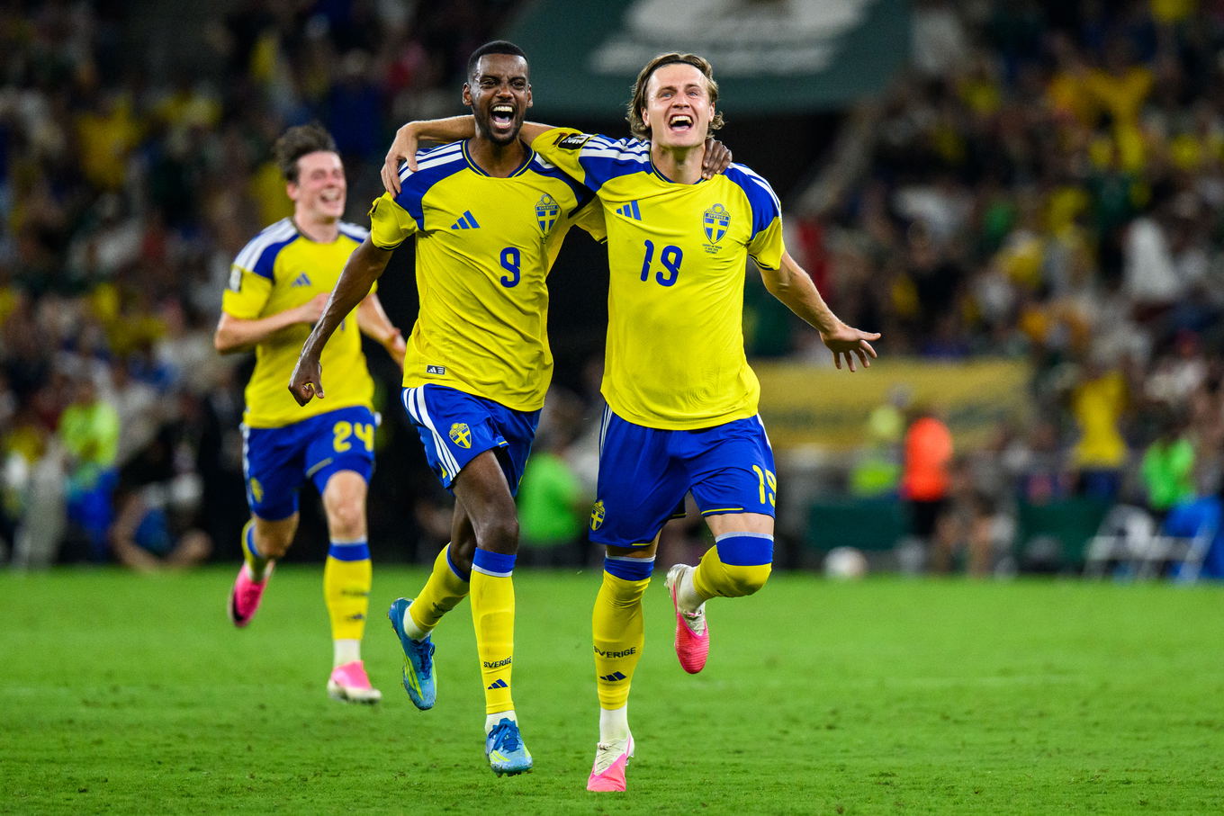 260614 Alexander Isak and Mattias Svanberg of   Sweden celebrate after 4-1 during the FIFA World Cup 2026 football match   between Sweden and Tunisia on June 14, 2026 in Monterrey. Photo: Joel   Marklund / BILDBYRAN / kod JM / PA1234 bbeng fotboll football soccer   fotball vm fotbolls-vm fotball-vm fotbolls-vm 2026 fifa world cup 2026   sverige sweden sverige a tunisien tunisia jubel