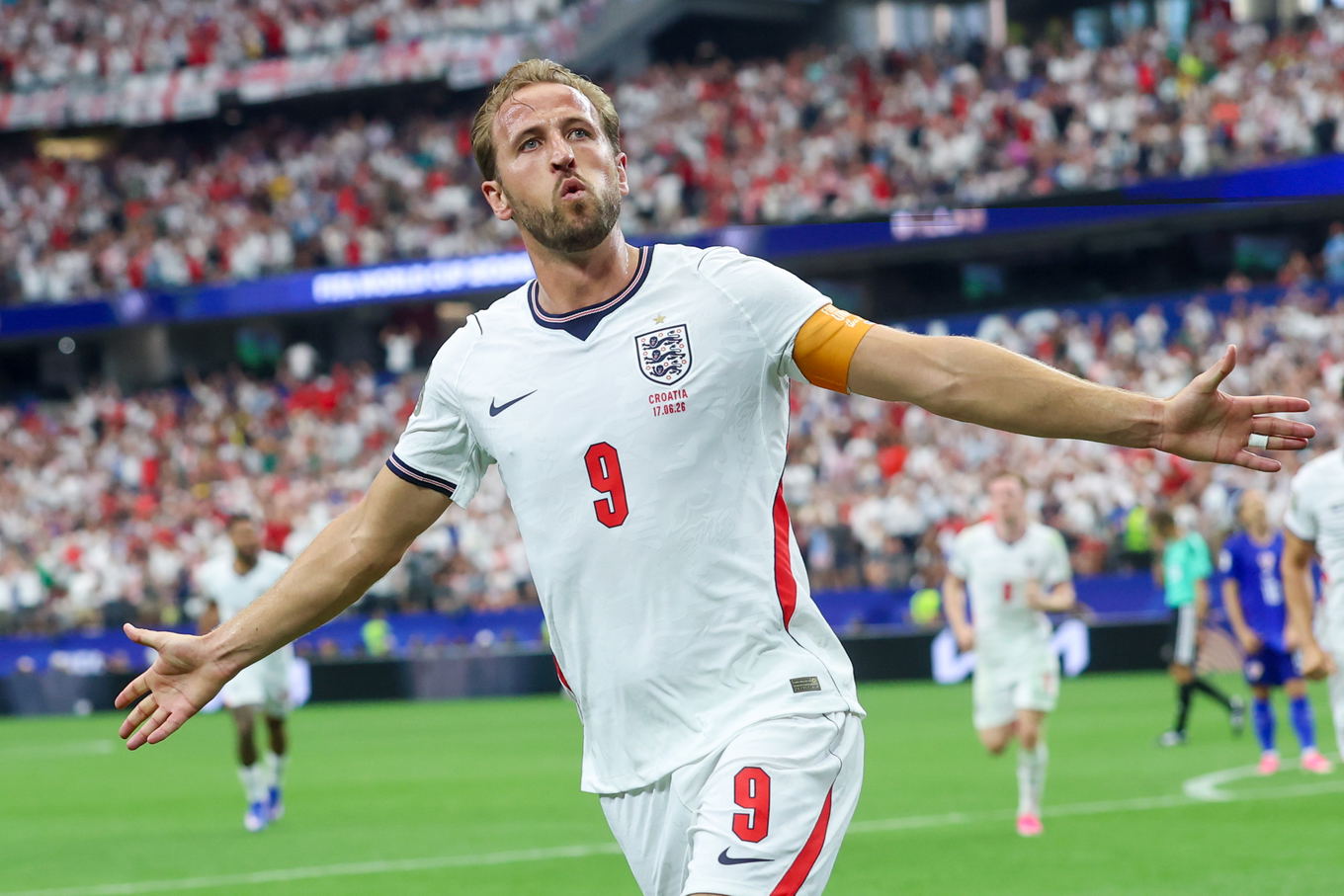 Harry Kane celebra después de anotar para Inglaterra contra Croacia en el Mundial 2026