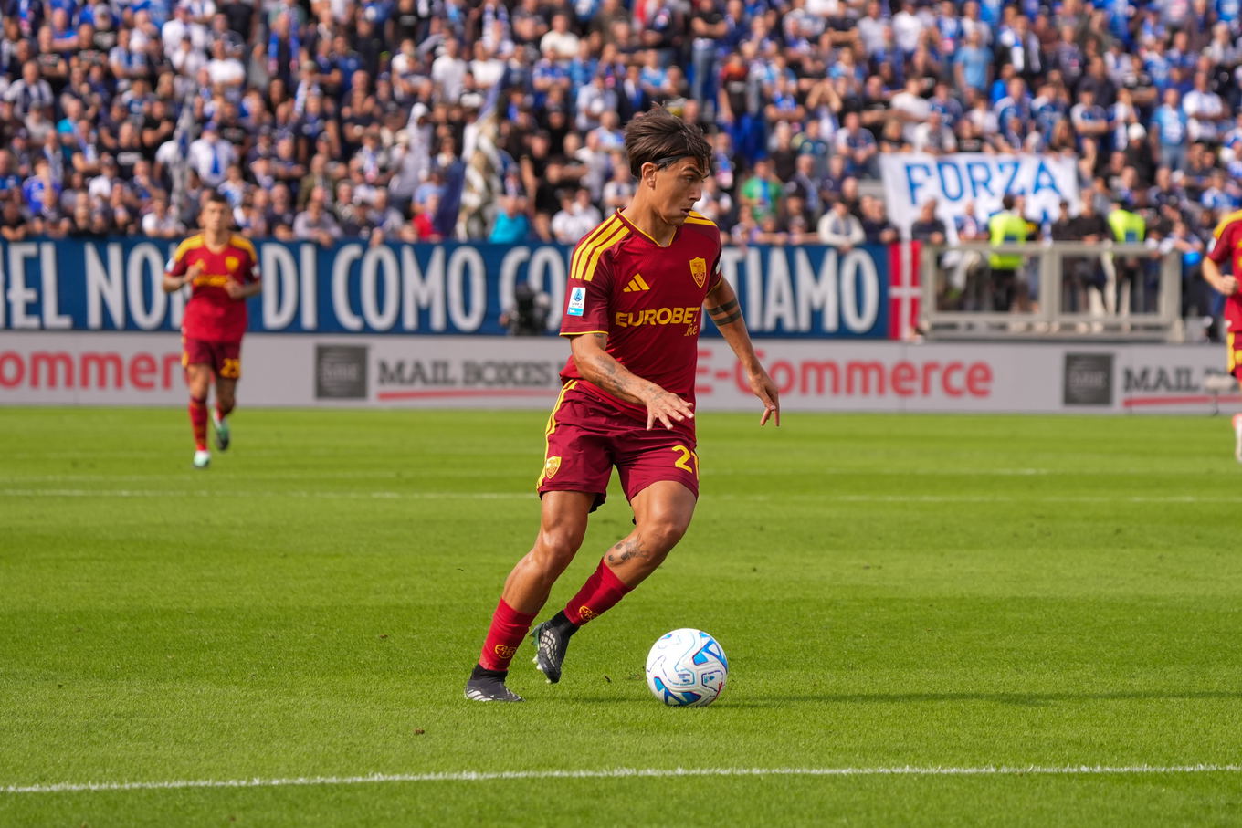 Paulo Dybala of AS Roma during the Serie A match against Como 1907 at the Stadio Giuseppe Sinigaglia