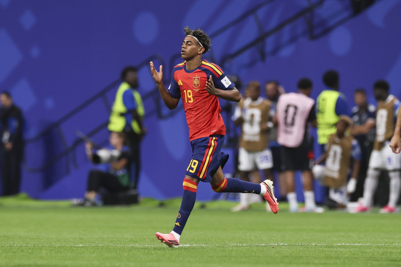 El delantero de España Lamine Yamal (19) entra como suplente en la segunda parte del partido del Mundial 2026 contra Cabo Verde, que terminó en empate 0-0 en el Atlanta       Stadium de Atlanta, Georgia, el 15 de junio de 2026.