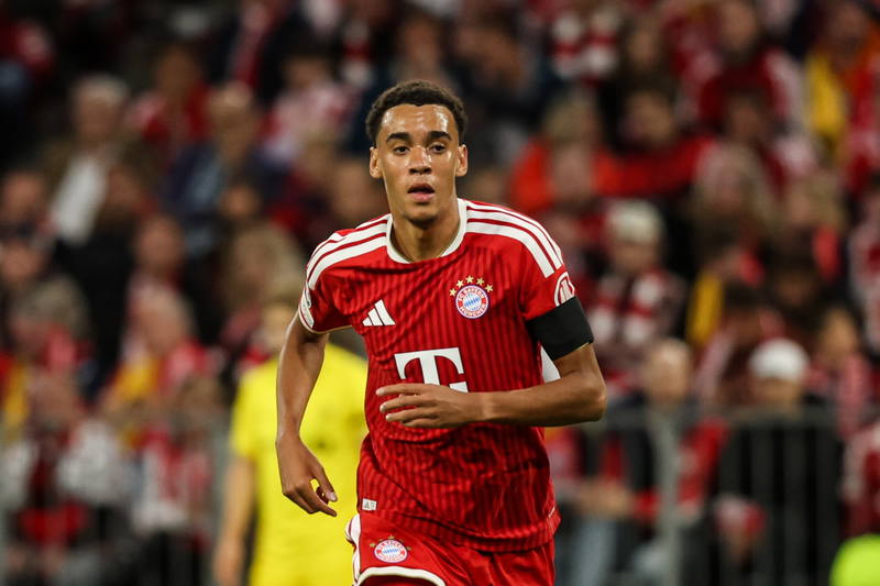 Jamal Musiala, descartado mientras el Bayern gestiona el cambio de tratamiento