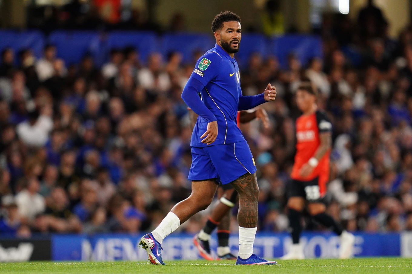 Reece James del Chelsea durante el partido de la Carabao Cup contra el Luton Town en Stamford Bridge, Londres