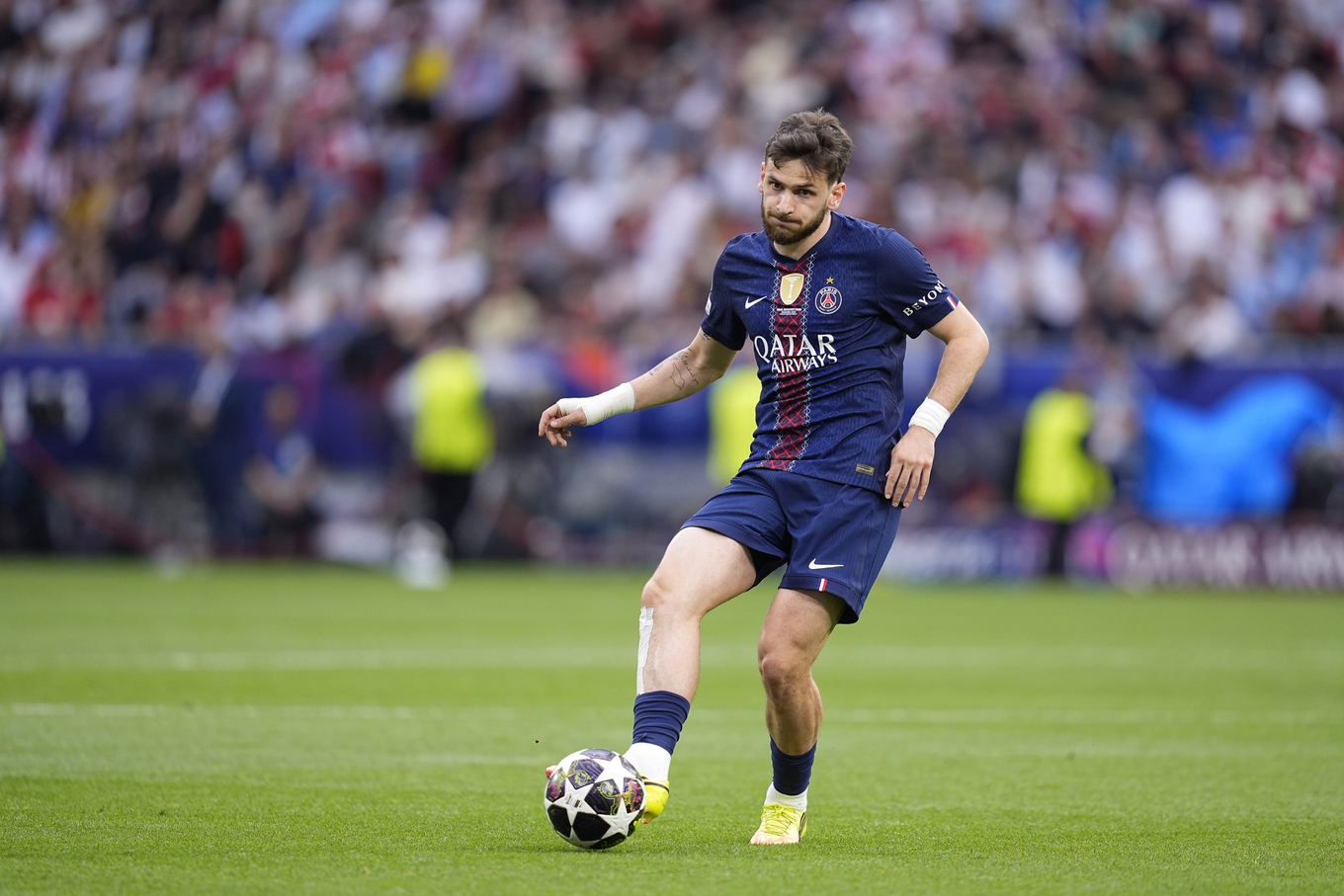 Khvicha Kvaratskhelia of Paris Saint-Germain during the UEFA Champions League final against Arsenal at the Puskás Aréna in Budapest