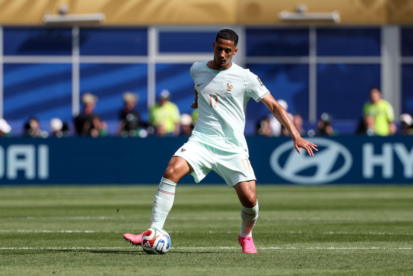 William Saliba de Francia durante la semifinal del Mundial 2026 contra Marruecos en el Gillette Stadium de Foxborough