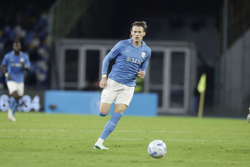 Scott McTominay vuelve al entrenamiento del Napoli tras una intervención cardíaca