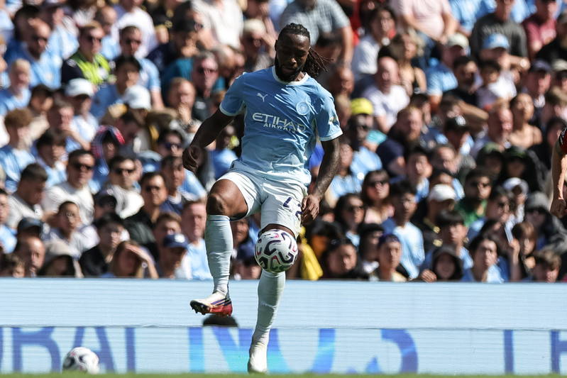 Jeremy Doku firma un nuevo contrato con el Manchester City por razones más que claras para seguir