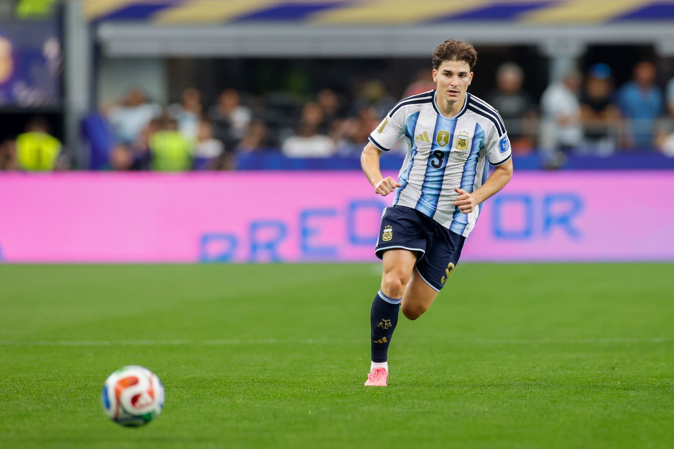 Julián Álvarez of Argentina during the FIFA World Cup 2026 match against Austria at AT&T Stadium in Dallas