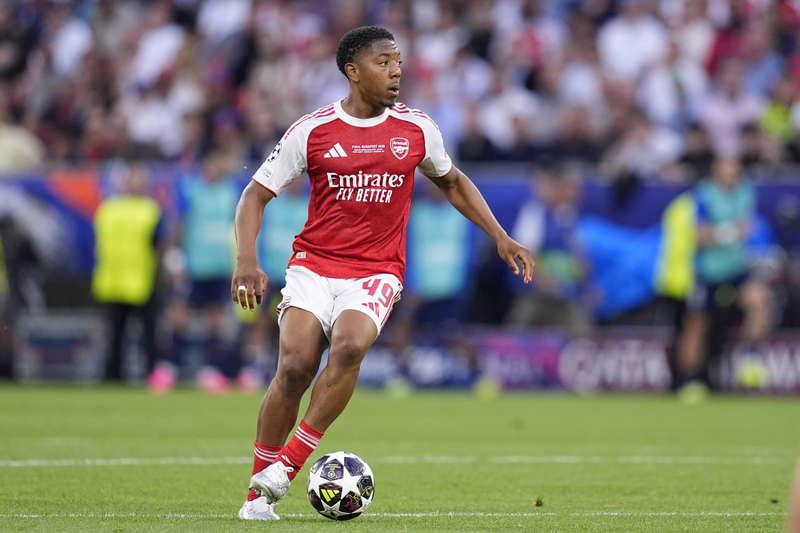 Myles Lewis-Skelly's future comes into focus as Manchester United circle Arsenal teenager