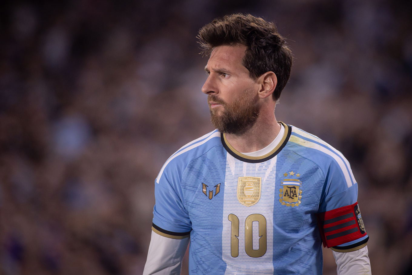 Lionel Messi de Argentina durante el amistoso contra Benín en el Estadio Monumental de Buenos Aires
