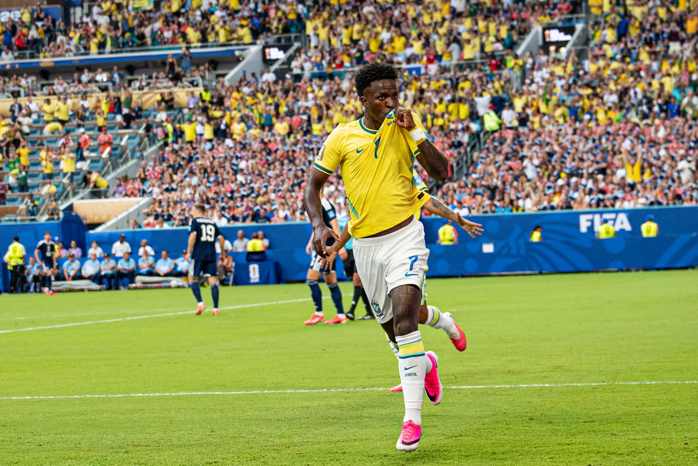 Vinícius Júnior de Brasil celebra tras marcar durante el partido del Grupo D del Mundial 2026 contra Escocia en Miami Gardens
