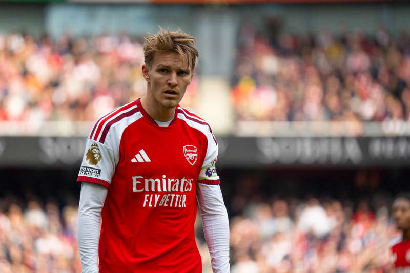 Martin Ødegaard vuelve a su mejor nivel mientras el Arsenal sube de escala en Champions