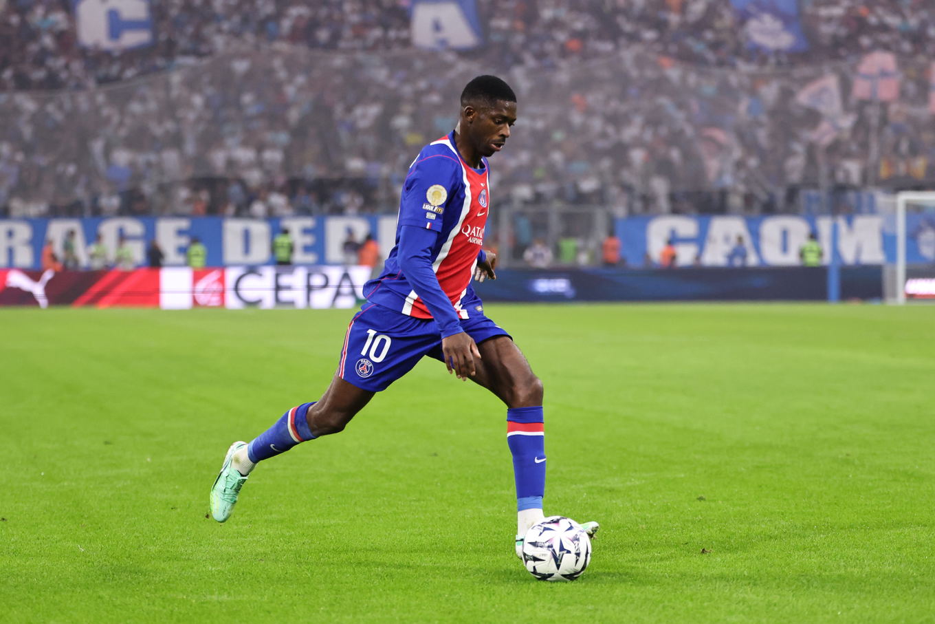 Ousmane Dembélé of Paris Saint-Germain during the Ligue 1 match against Olympique de Marseille at the Stade Vélodrome