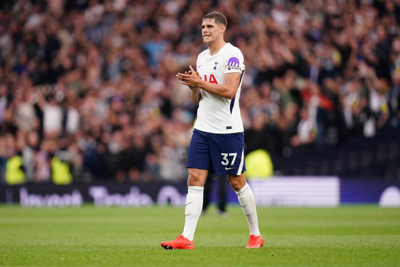 Micky van de Ven's new Tottenham deal looks like a vote for the project