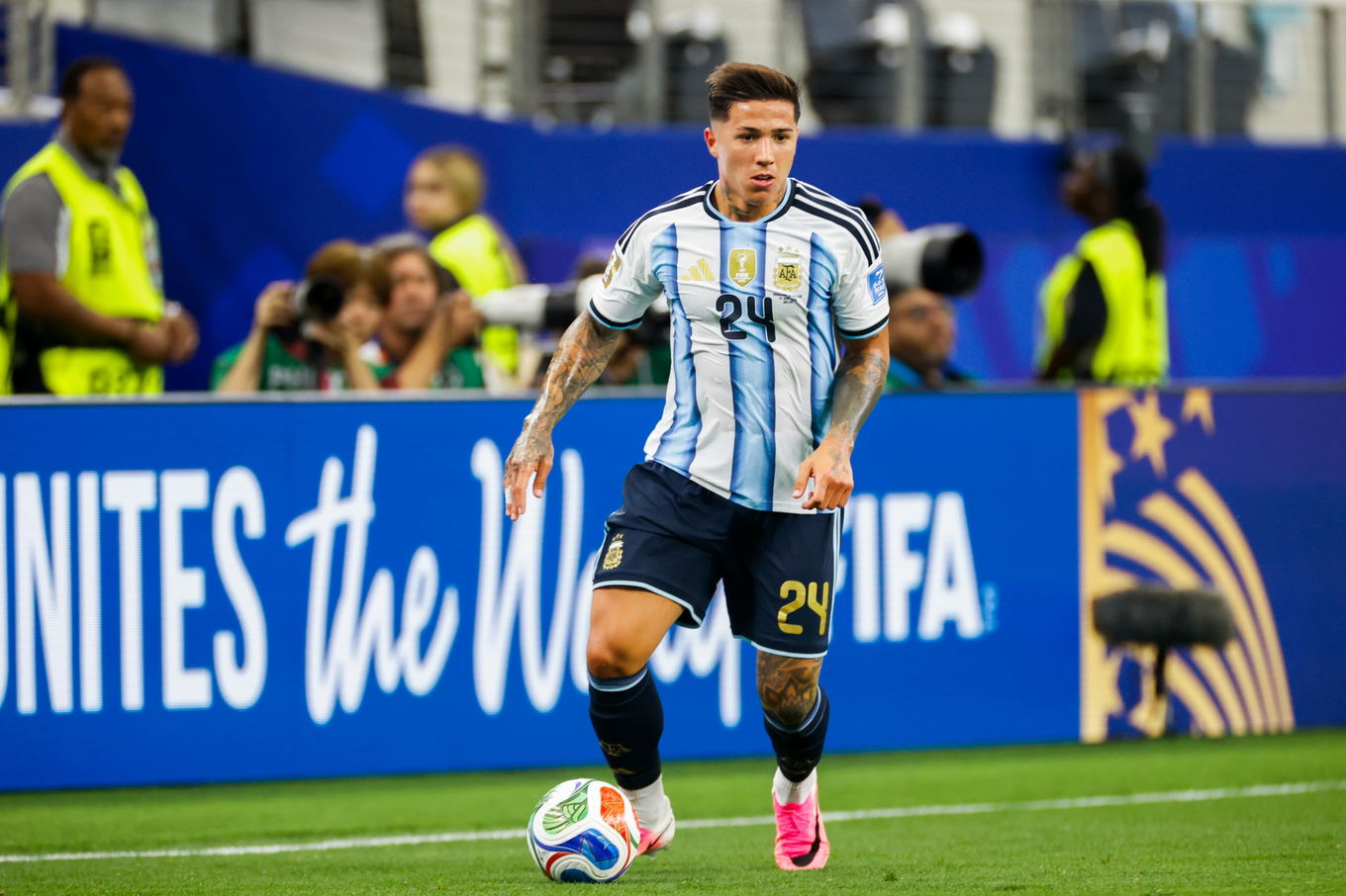 Enzo Fernández de Argentina durante el partido del Mundial 2026 contra Austria en el AT&T Stadium de Dallas