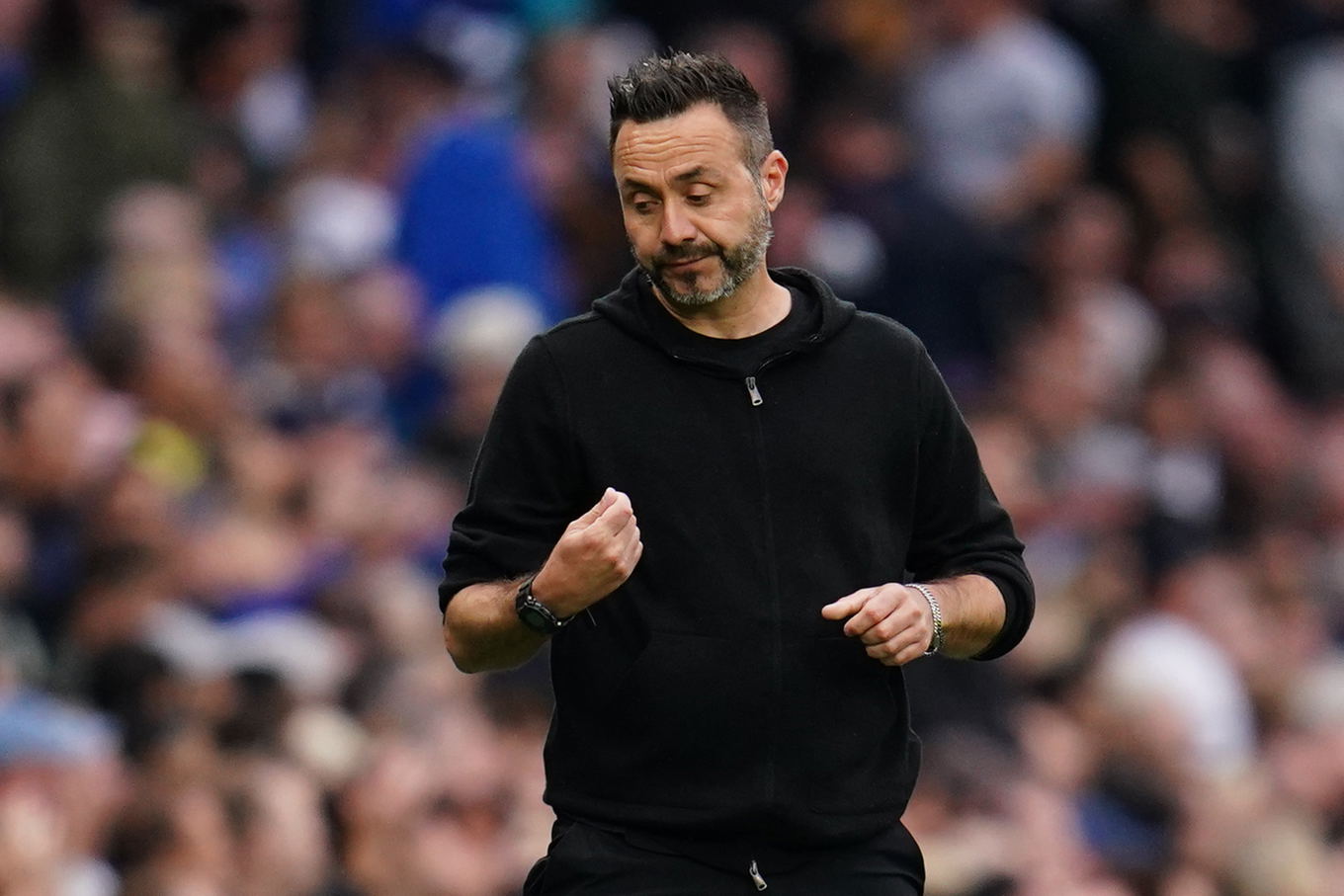 El entrenador del Tottenham Hotspur, Roberto De Zerbi, durante el partido de la Premier League contra el Newcastle United en el Tottenham Hotspur Stadium de Londres