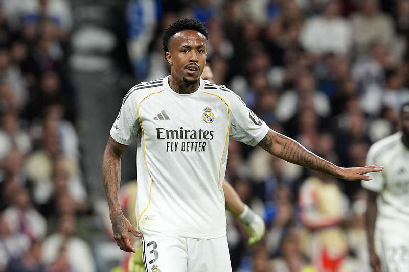 Éder Militão, en camino al regreso en octubre tras su último revés