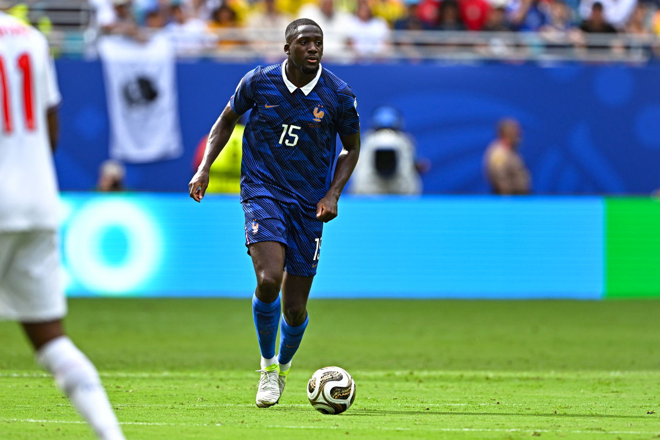 Ibrahima Konaté de Francia durante el partido por el tercer puesto del Mundial 2026 contra Inglaterra en Miami Gardens